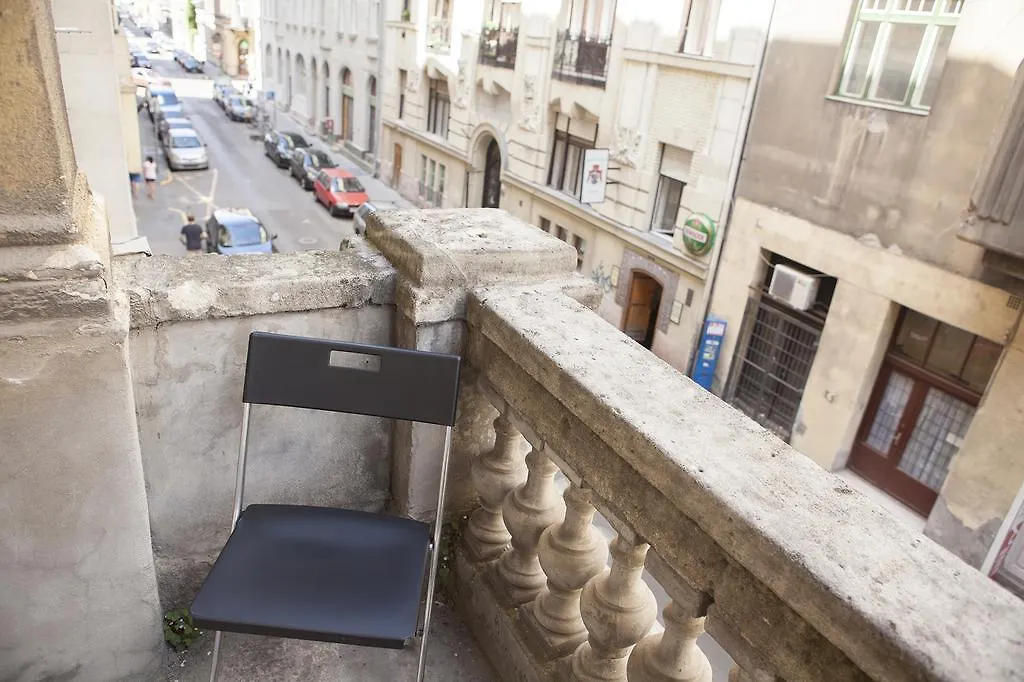 Cute Downtown Studios Budapest Hungary